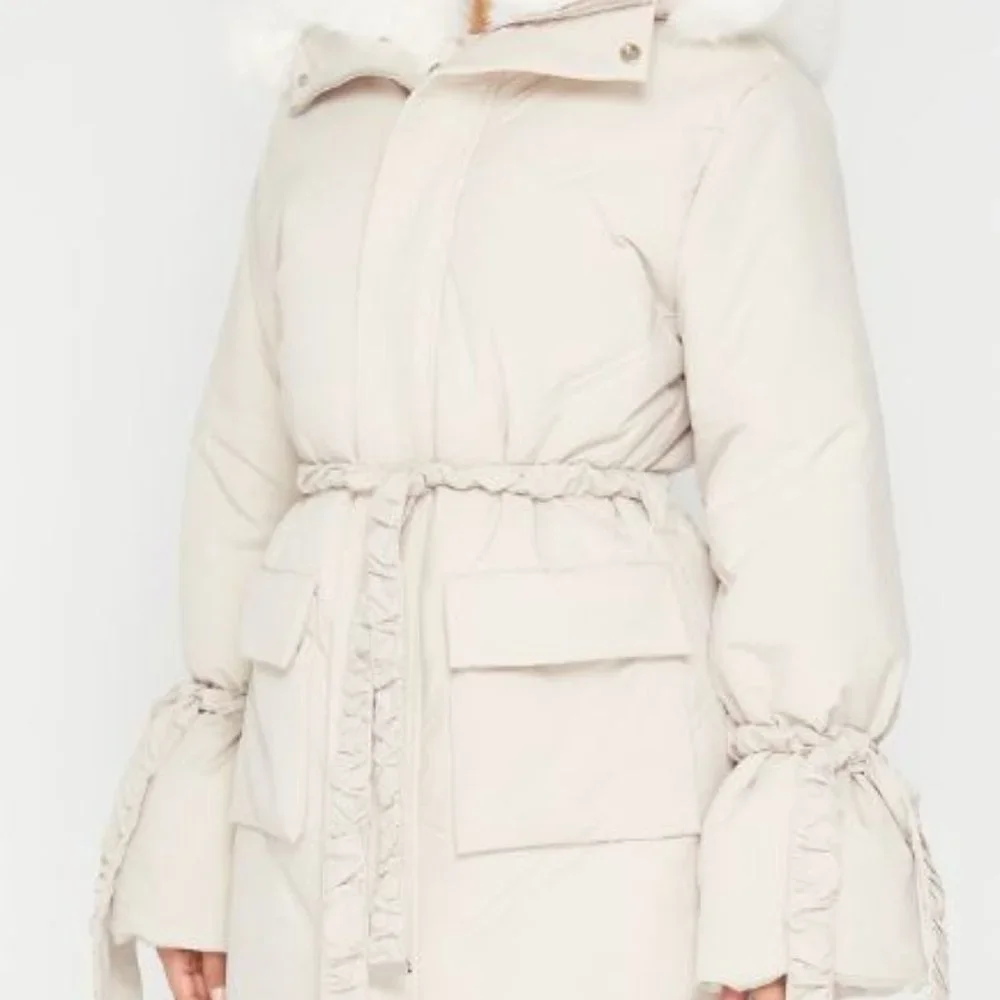 Beautiful winter jacket - Picture 3 of 7